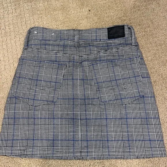 Formal flannel mini skirt - Picture 2 of 2